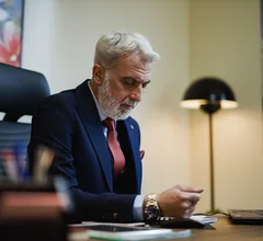 hospital CEO 