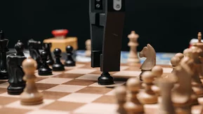 Robotic chess