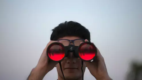 binoculars_focus.jpg